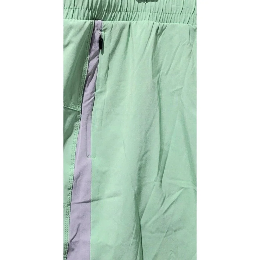 All in Motion Light Green & Gray Trim Hybrid Athletic Shorts 7" Inseam -- XXL - Picture 2 of 7